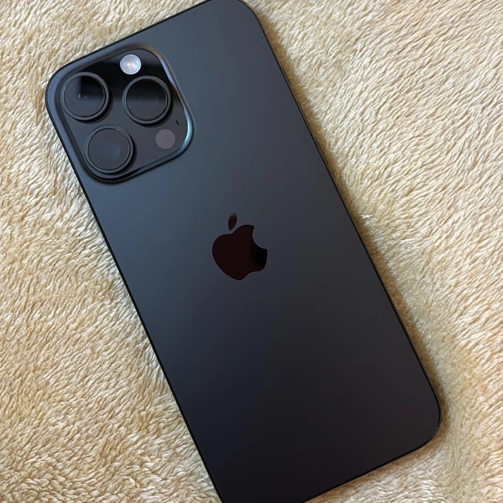 iphone 16 Pro Max 1TB with TIKTOK, CAPCUT, & LEMON8 Installed